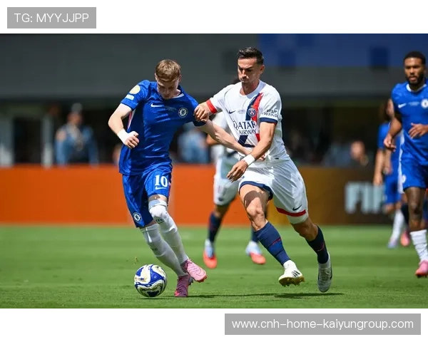 切尔西帕尔默中场抢断直塞创造单刀蓝军掌控局势