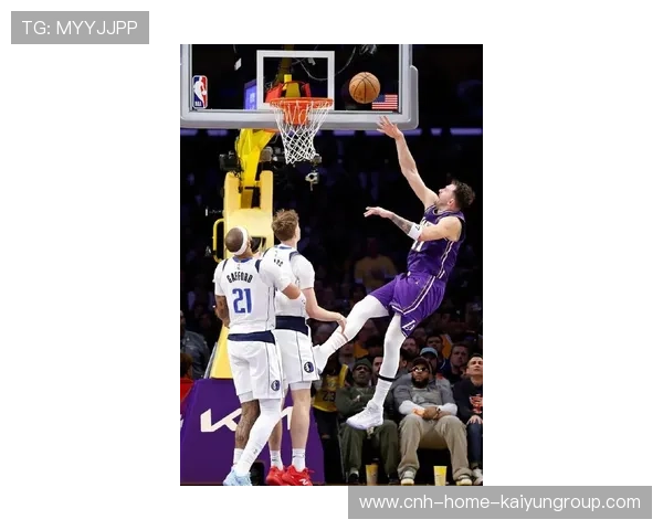 东契奇全场高光,独行侠逆境中取胜