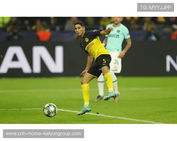 曼城边路灵活转换,多库连续变向让后卫完全跟不上 曼城边路灵活转换,多库连续变向让后卫完全跟不上