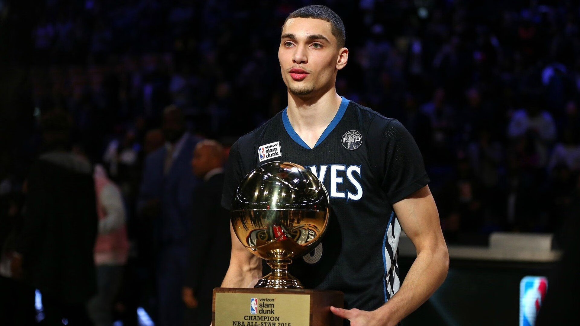 欧冠决赛之夜 曼城一球小胜如愿捧杯 成就队史首座欧冠冠军